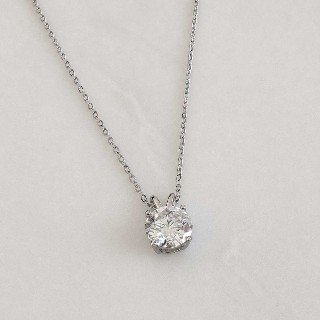 Rundslipat Moissanithalsband - 2.0ct