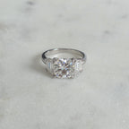 TRESTENS MOISSANITERING MED CUSHIONSLIPNING – 4,63 ct