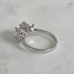 TRESTENS MOISSANITERING MED CUSHIONSLIPNING – 4,63 ct