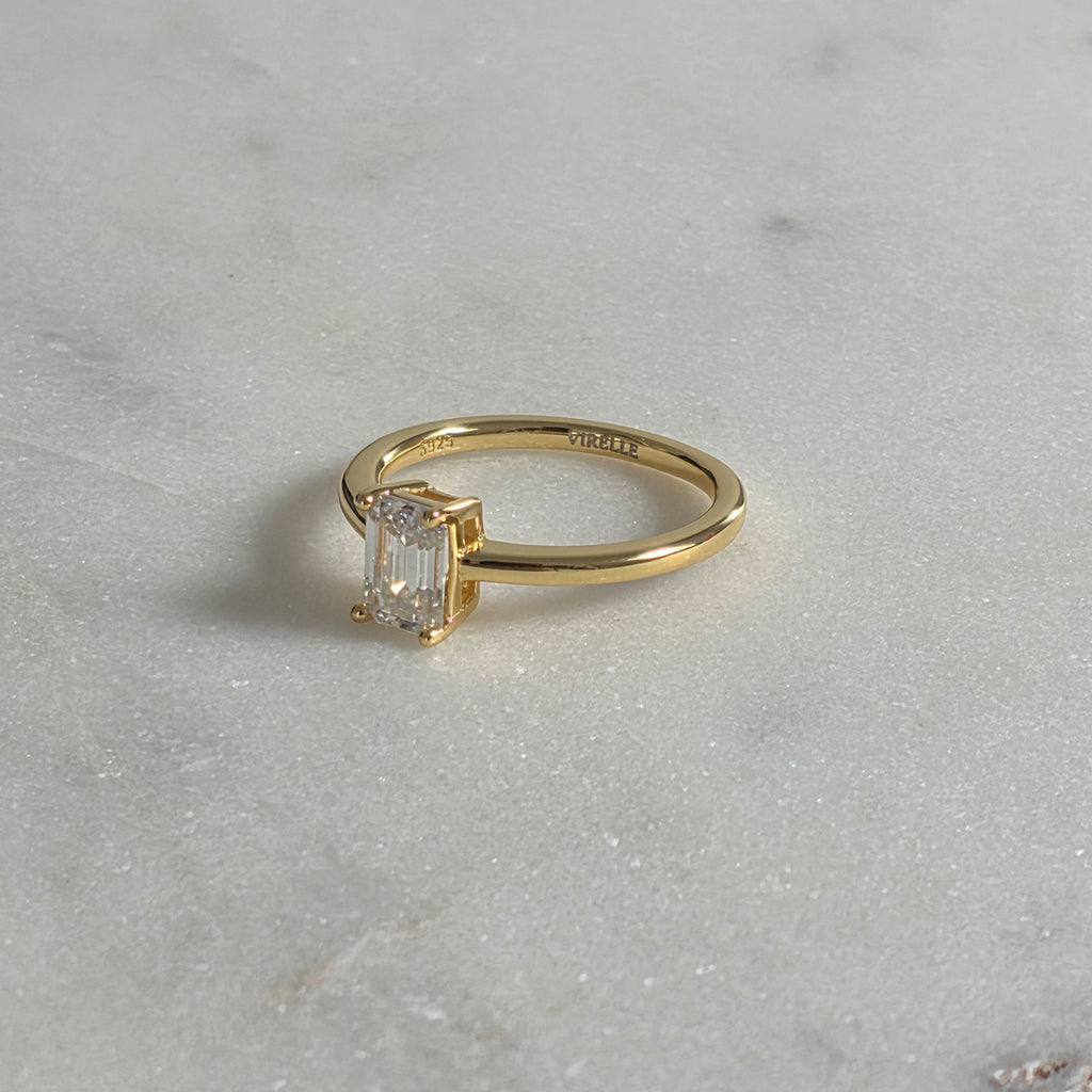 ENSTAKA SMARAGDSLIPAD MOISSANITRING - 1.02 ct