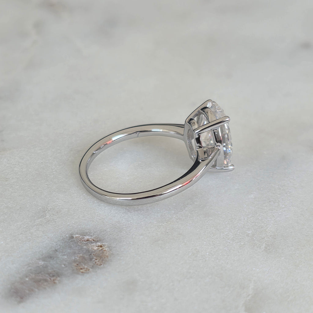 SOLITAIRE OVAL-CUT MOISSANITE RING - 4.5ct
