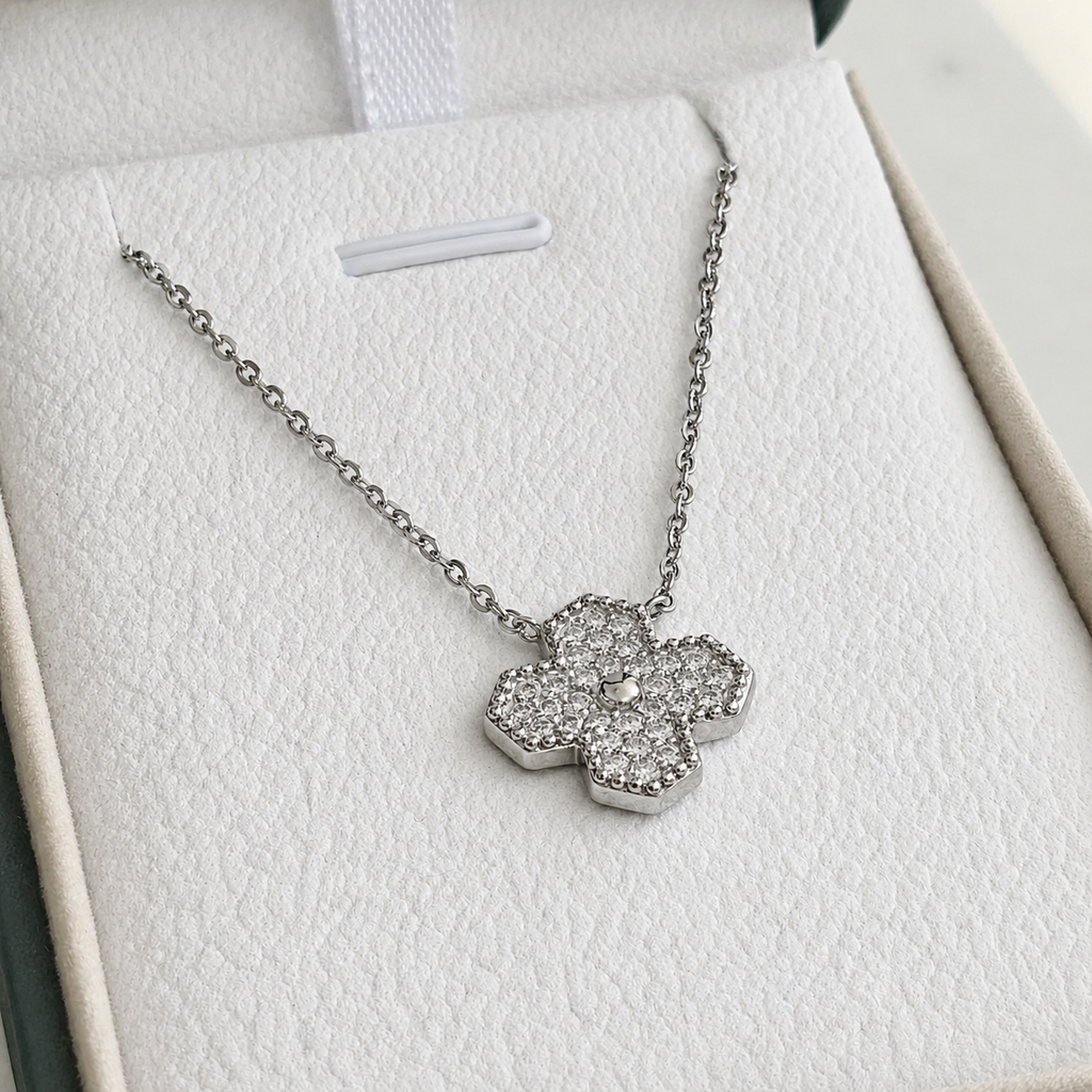 Clover Moissanite Halsband - 0.49ct