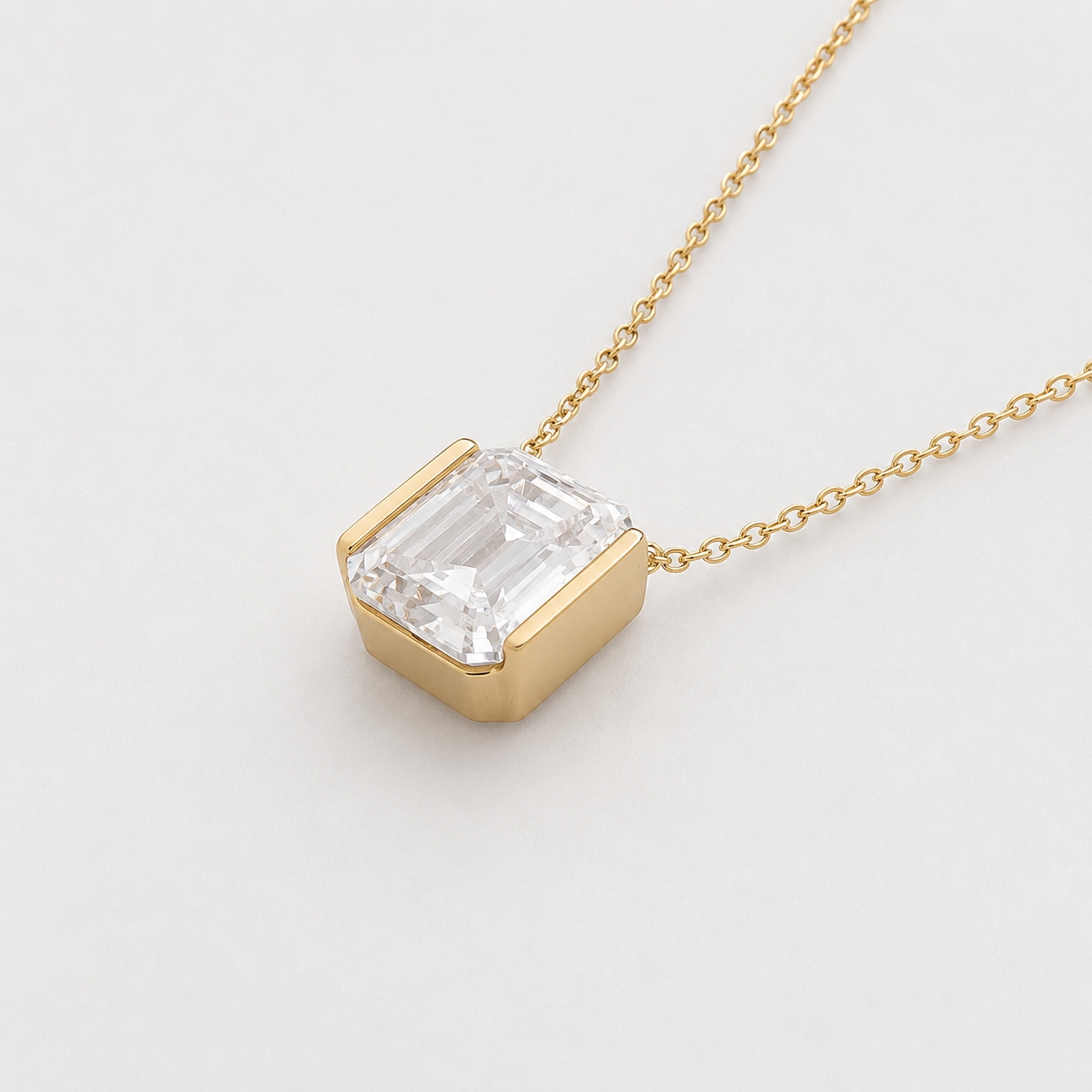 Halsband med smaragdslipad moissanit – 5,0 ct