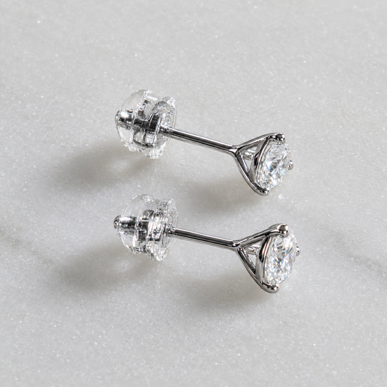 Rundslipade örhängen Moissanite - 1.0ct