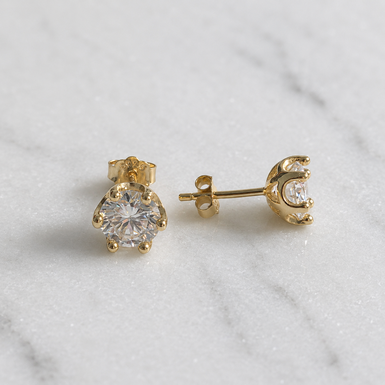 Rundslipad öronknopp Moissanite – 2.0ct