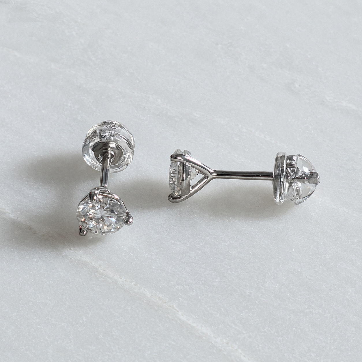 Rundslipade örhängen Moissanite - 1.0ct